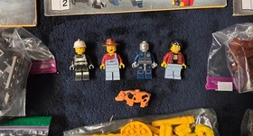 LEGO Movie Rescue Reinforcements 70813 &ndash; Complete Build &ndash; Box & Instructions &ndash; M