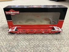 + InterMountain HO Scale Red BNSF Husky Stack Container Car 47251-04 w/ Box