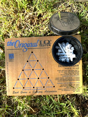 The Original IQ Tester Deluxe Edition 1976 Wooden Board Puzzle Peg Game Vintage