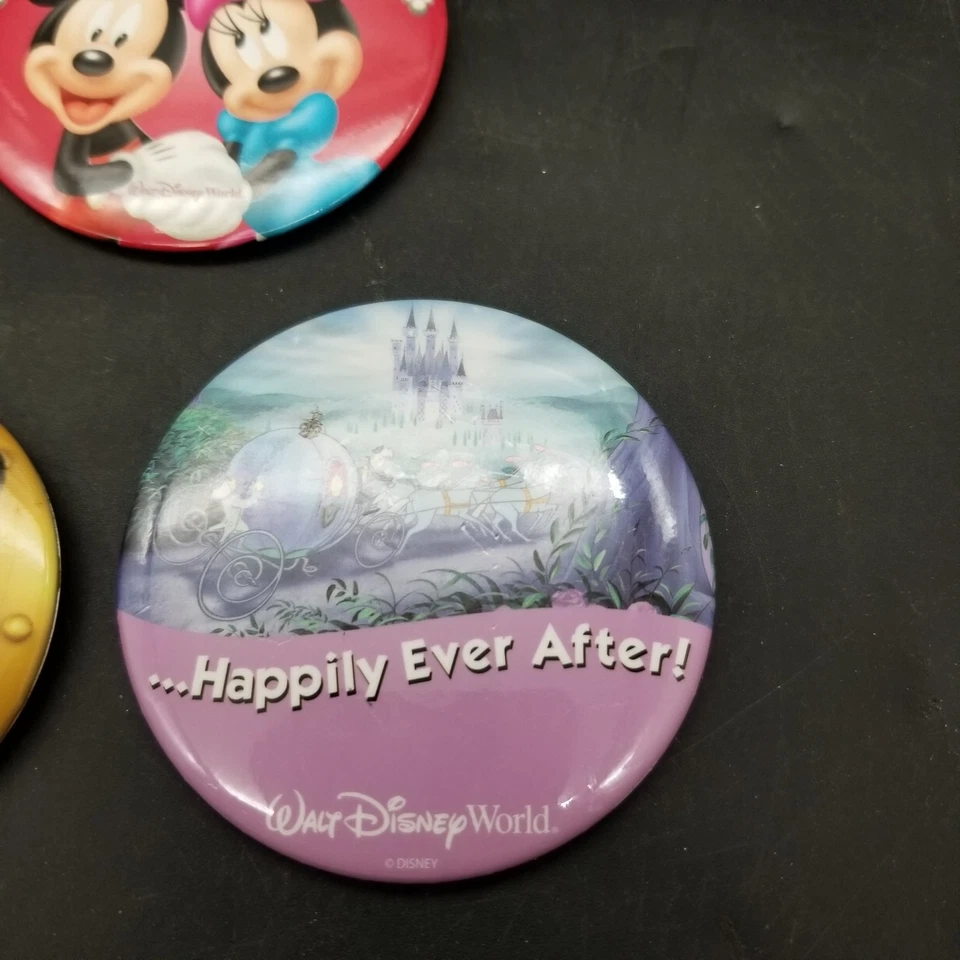 Lote De 7 Botones WALT DISNEY Felices Para Siempre Recién Comprometidos Bodas Foto 4 de 4