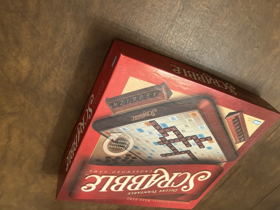 Complete Deluxe Turntable Scrabble Crossword Game Hasbro 2001 Edition Read Box* - Image 3 of 4