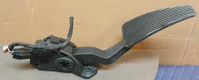 2009-26 Dodge Ram 1500 2500 3500 Accelerator Pedal Genuine Mopar OEM 68043161AD - Image 1 of 4