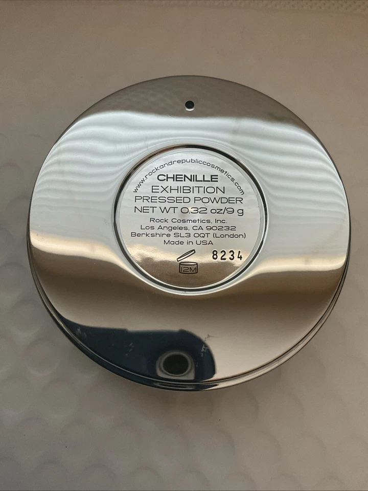 Polvo prensado Rock & Republic Exhibition #8234 Chennile RARO descontinuado difícil de encontrar Foto 2 de 3