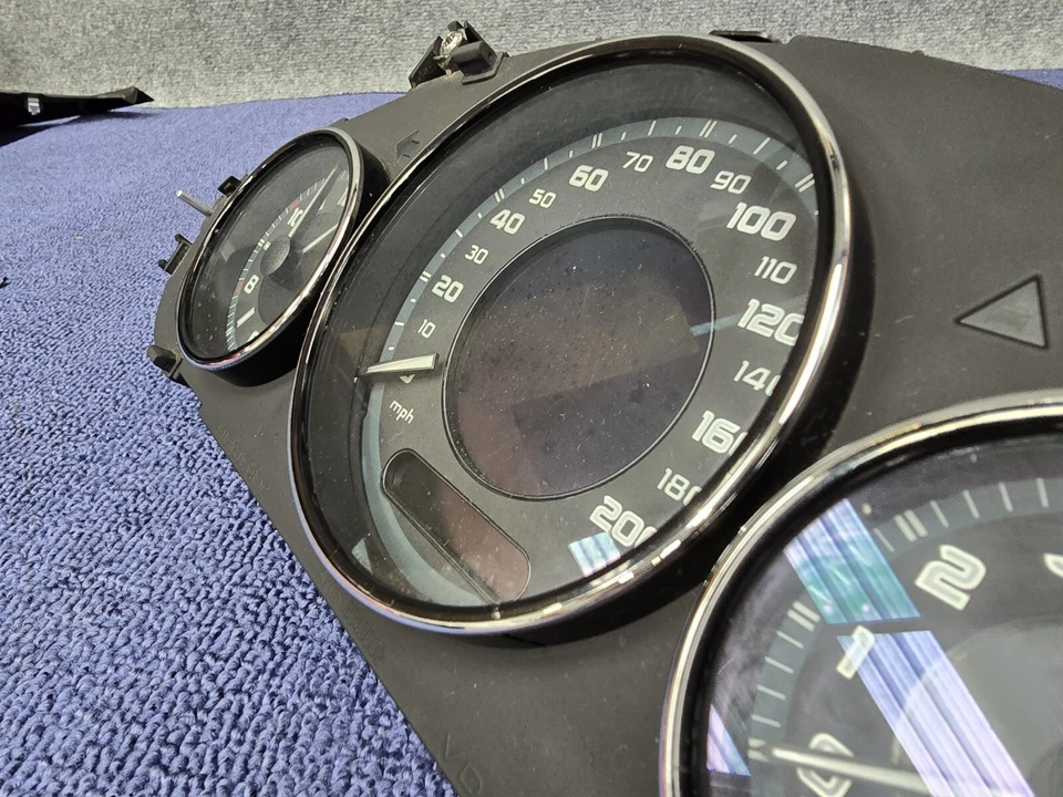 W219 AMG CLS63 2006-2010 FABRICANTE DE EQUIPOS ORIGINALES TABLERO DELANTERO MÓDULO DE CLÚSTER DE INTRUSIÓN 103 K Foto 3 de 4