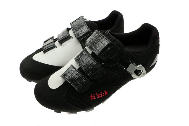 white mountain bike shoes