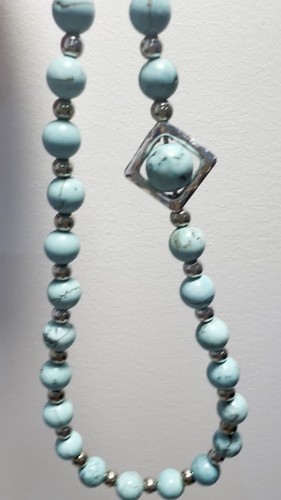 Turquoise Stone Silver Accents Beaded Wrist Strap, Phone Case Strap, Camera Stra - 第 1 支影片,共 1 支