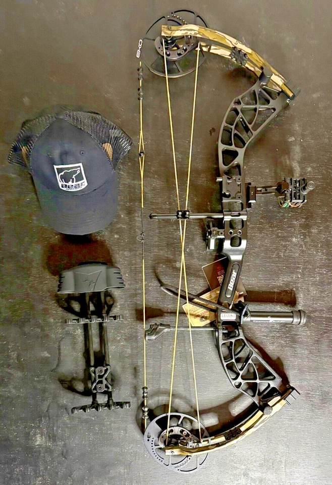 Bear Archery Whitetail INT RTH Right Hand 55 to 70 Pounds Black Bottomland New - Image 2 of 4