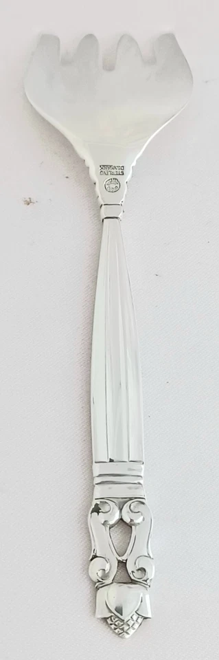 Tenedor de sardina esterlina Bellon de Georg Jensen - 4 dientes - 5 3/4" Foto 3 de 4