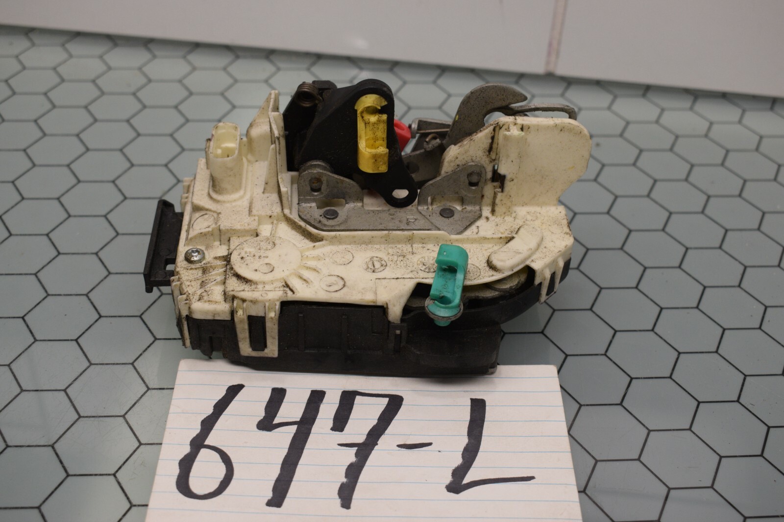 08 09 10 11 12 Grand Cherokee REAR PASSENGER side Door Latch Power Lock #647-L