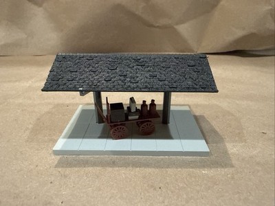 HO Scale Platform With Loaded Cart