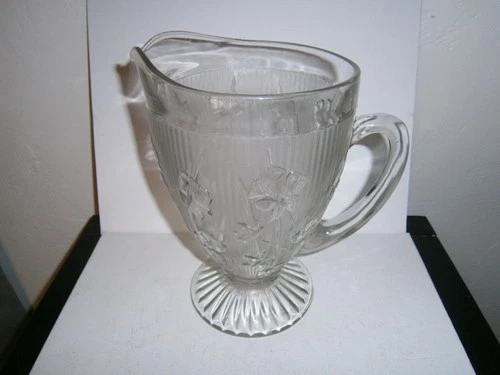 Vintage Iris and Herringbone Jeanette Depression Glass Pitcher 9" x 6"