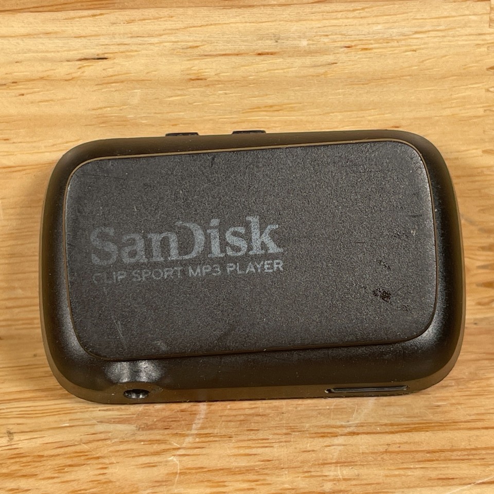 SanDisk Clip Sport Black Handheld 1.4" LCD FM Radio MP3 Media Player eBay