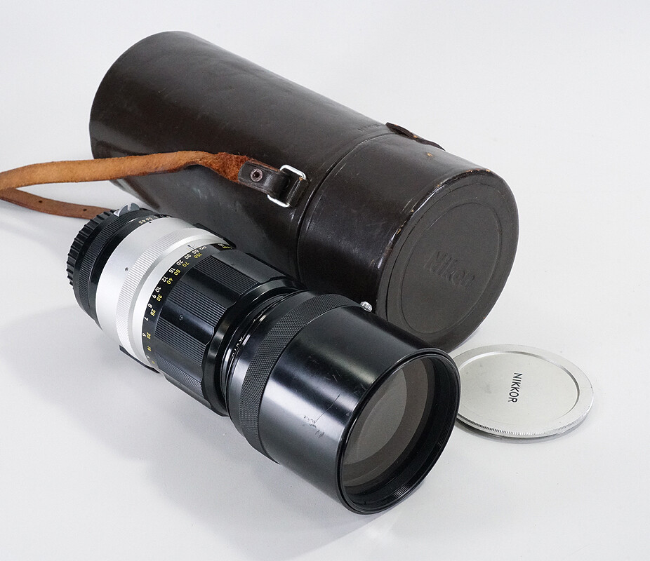 【H】 300MM 300/4.5 NIKON NIKKOR, NON-AI, WITH CAPS AND CASE