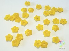 30 böhmische Glasperlen Blüten gelb aus Neu Gablonz 8 mm (173/4)