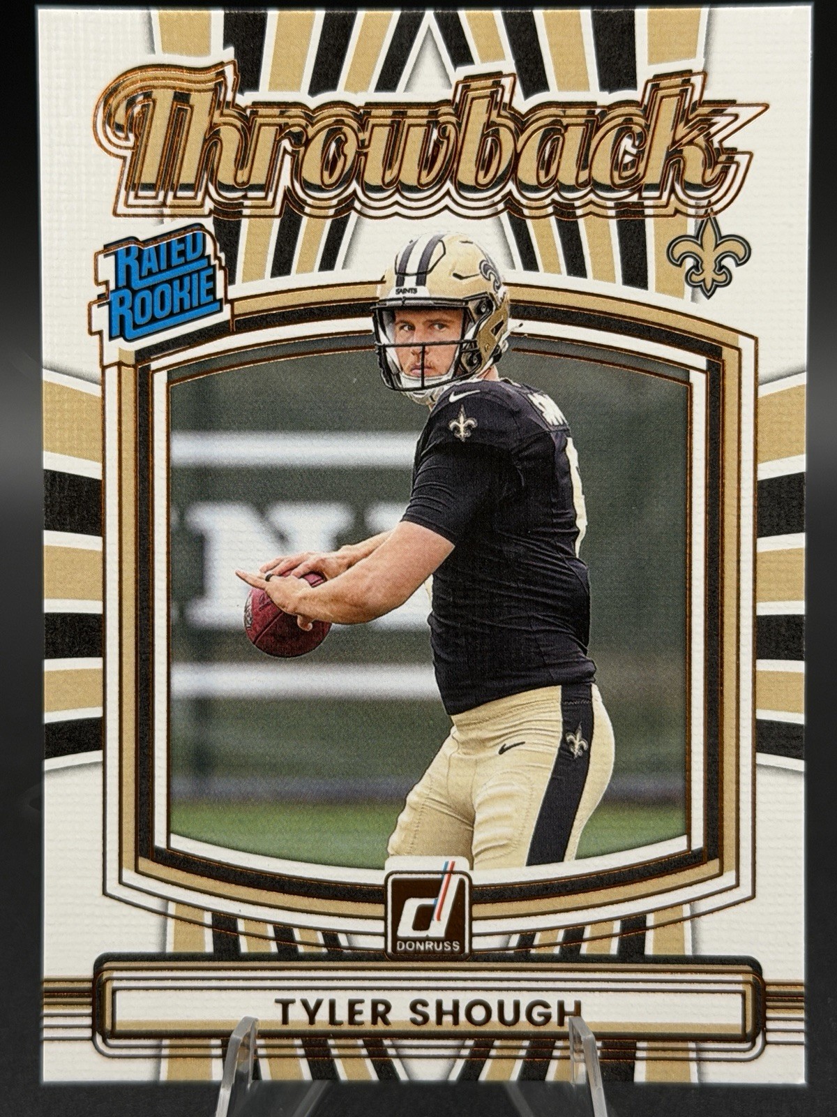 2025 Panini Donruss - Rated Rookies Throwbacks Tyler Shough #21 (RC)