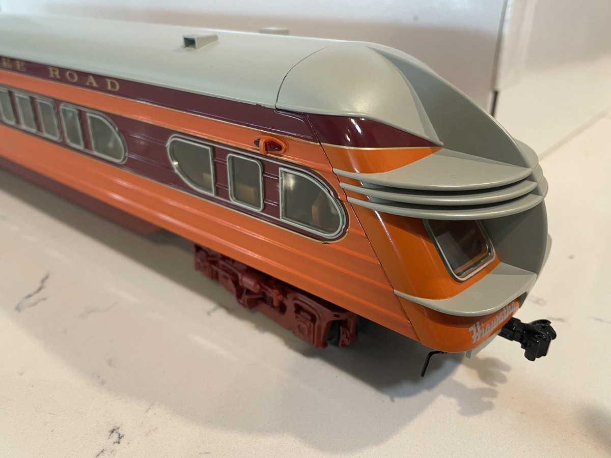 MILWAUKEE ROAD HIAWATHA (BEAVER TAIL) 4 PACK PASSENGER, LIONEL 6