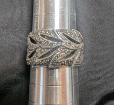 Sterling Silver Ring Oval Mother of Pearl Marcasite Accent Design Sz 6.25 READ