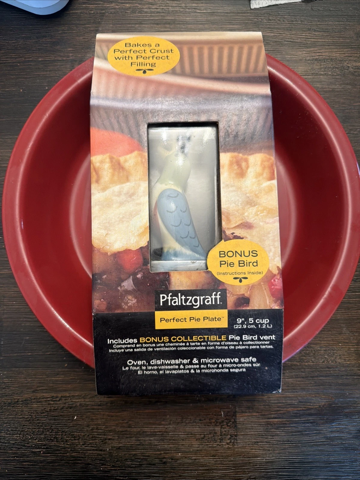 Vintage Pfaltzgraff Red Perfect Pie Plate w/ Bonus Pie Bird -- NEW