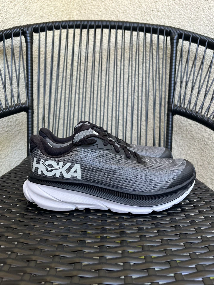 Zapatillas deportivas para correr Hoka One One Clifton 9, juveniles talla 5,5/7,5 para mujer nuevas Foto 3 de 4