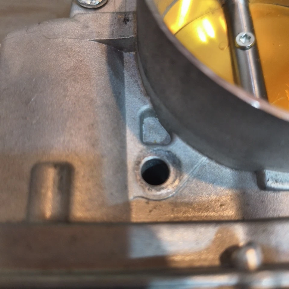 Nuevo cuerpo de acelerador electrónico para Lexus ES330 2004-2006 Toyota Camry/ Foto 2 de 4