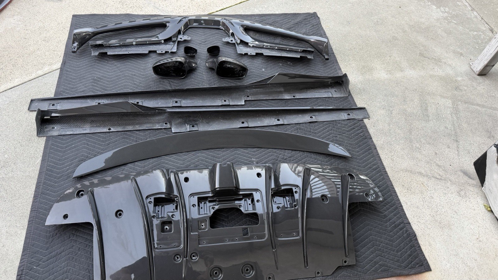 Ferrari 488 GTB Carbon Fiber Front Bumper Spoiler Bodykit
