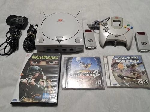 Sega Dreamcast Console Bundle With Controller/Cables/2 VMU And 3 Games