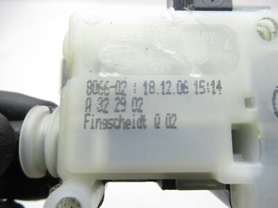 MERCEDES BENZ E Class W211 Rear Headrest Actuator Motor Control 