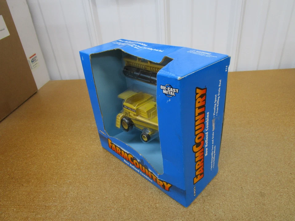 New Holland TR 97 combine corn head ERTL 1/64 NIP box diecast farm toy B5 Z - Image 4 of 4