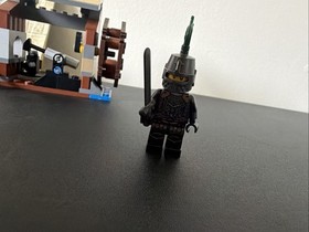 LEGO Kingdoms: Blacksmith Attack (6918) w/Minifigures & Instructions Retired