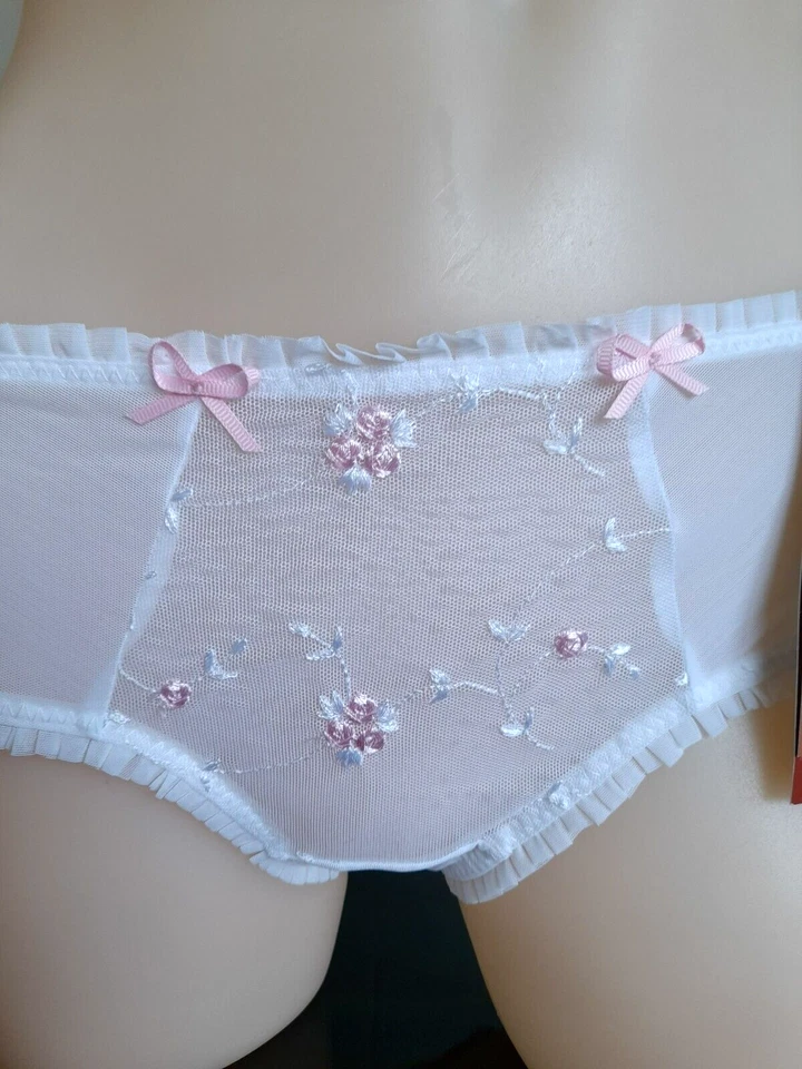 Pantalones Cortos Fayreform Decadent Blanco y Rosa Pequeños Foto 2 de 4