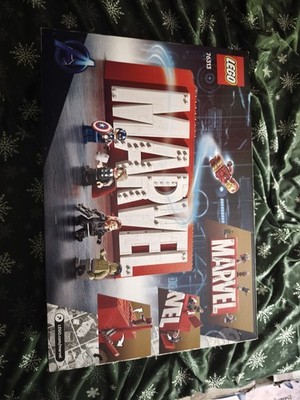 LEGO Super Heroes 76313 MARVEL Logo & Minifiguren Bausatz, Mehrfarbig