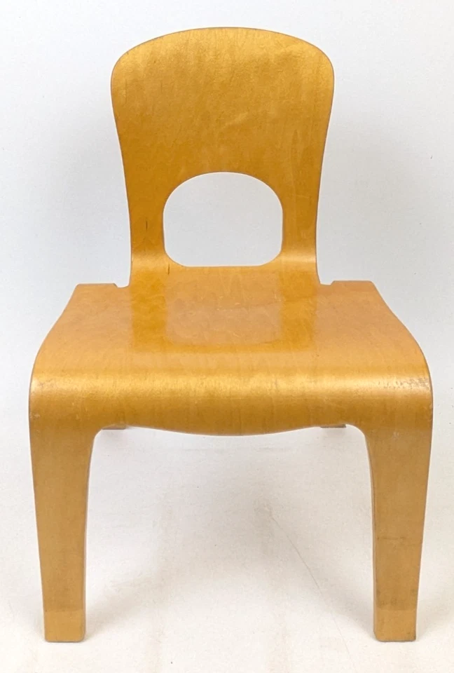 Silla de madera contrachapada curvada para niños MCM Community Playthings J710-1 ÚNICA de colección Foto 2 de 4
