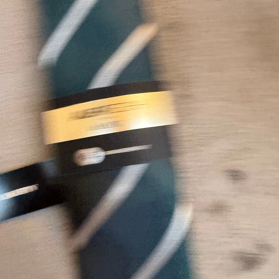 Gravata Alfani verde listra branca poliéster resistente a manchas Alfatech masculina nova com etiquetas - Imagem 3 de 4