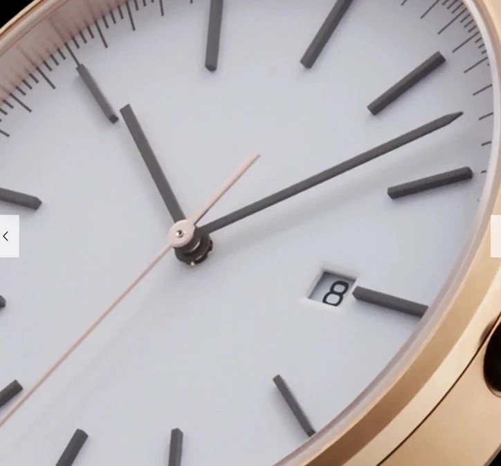 Reloj Uniform Wares M40 fecha en PVD oro rosa marrón correa de cuero napa Foto 2 de 4