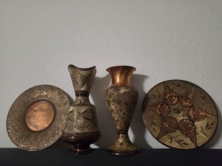 Orientalisches Deko Set – 2 Vasen & 2 Teller – Handarbeit – Vintage
