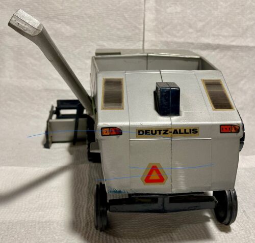 Scale Model 1/24 Scale Deutz-Allis R6 Gleaner Combine Farm Toy Collectible - Picture 8 of 15