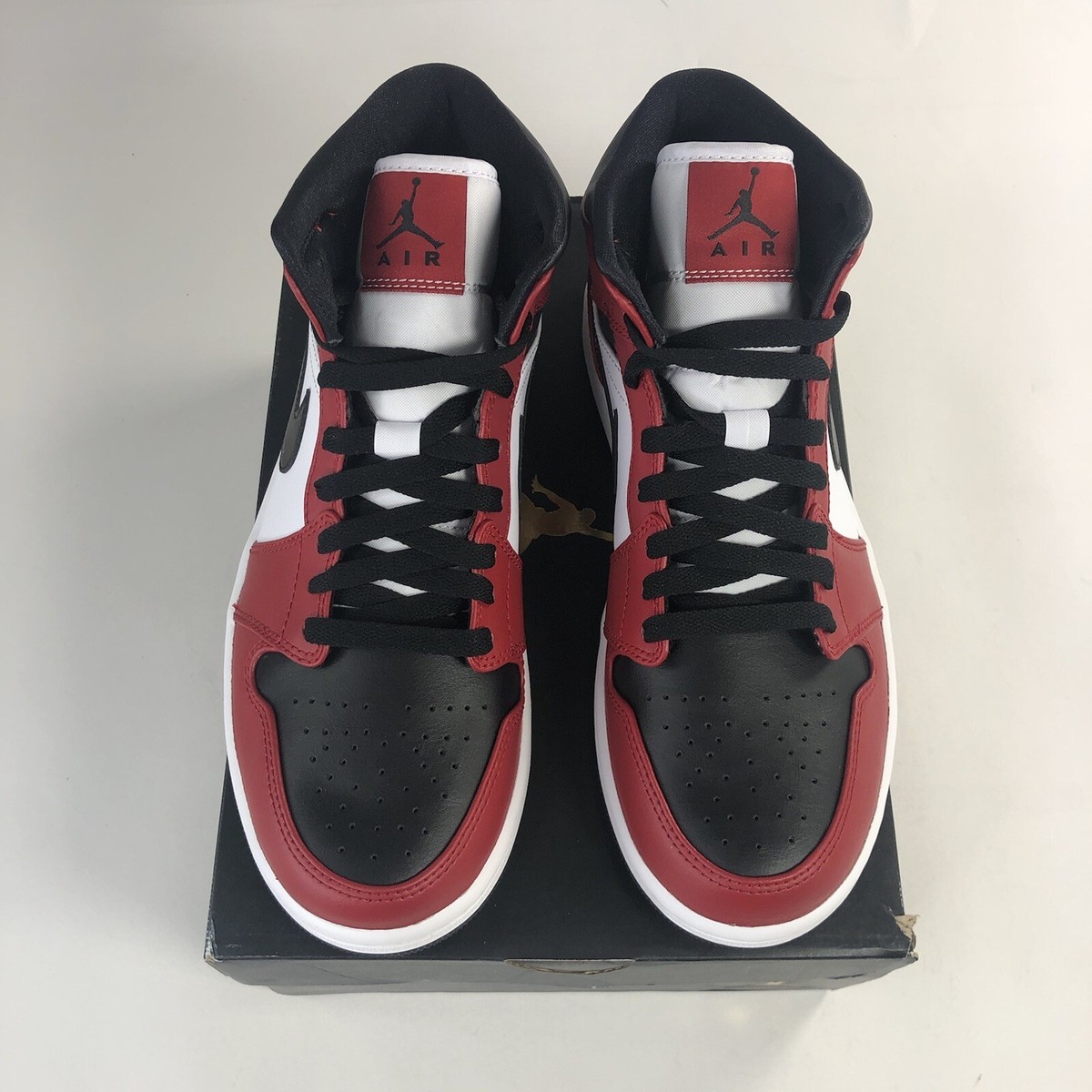 靴 NIKE AIR JORDAN1 MID CHICAGO BLACK TOE AIR JORDAN 1 MID 'CHICAGO BLACK TOE' – High On Kicks