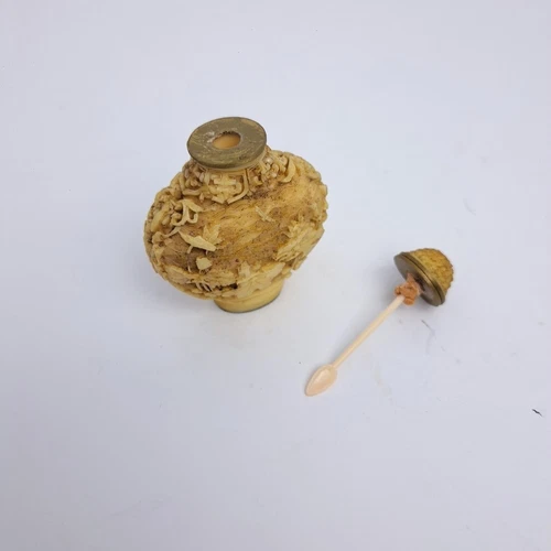 中国广泛细节白色 CINNABAR SNUFF 瓶。 2.5" - 第 7 张/共 7 张