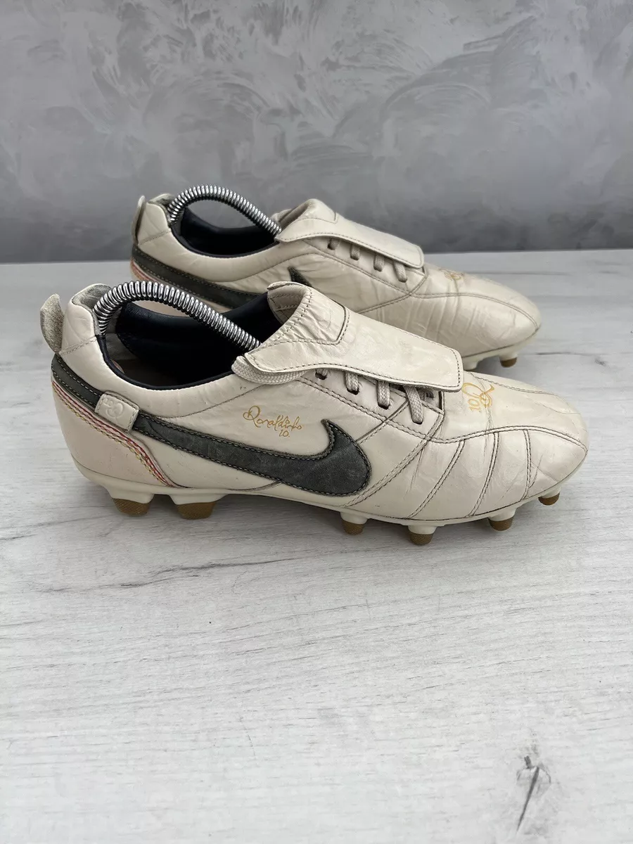 R10 football cheap boots