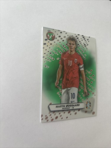 Martin Odegaard 2023 Topps Pristine Road Euro 2024 #119 Green Refractor /125 - Bild 2 von 5