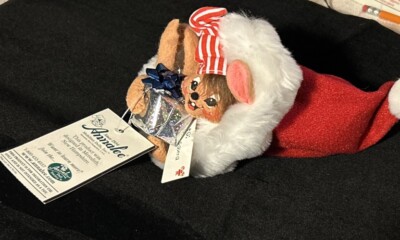 Annalee Waiting For Santa Mouse 2002 (1) New With Tags 9  Long Mouse Is 5  Tall