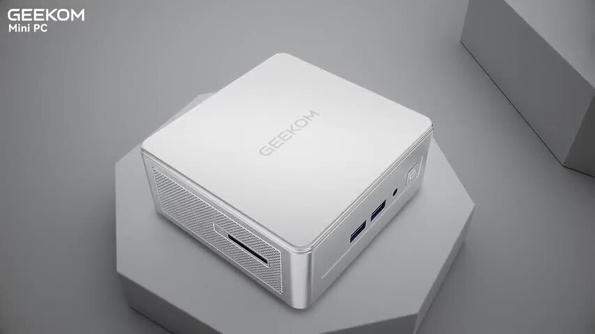 ミニPC GEEKOM AE8 Ryzen9 8945HS 32GB 1TB AI-Enhanced GEEKOM AE8 Mini PC with AMD Ryzen 9 8945HS