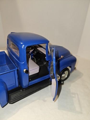 LOT OF 2 VTG. 1/18 SCALE FORD PICK-UP TRUCKS, F-100, 1956 ERTL/ 1953 ROAD TOUGH - Picture 16 of 21