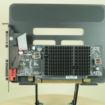 XFX Radeon HD 4350 1GB DDR2 Grapgics Card PCI-E DVI VGA S Video 7 Pin