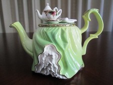 Royal Albert Old Country Roses Ruffled Ladies...