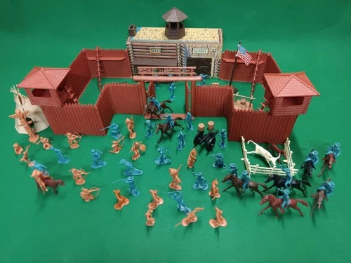 Vintage Marx Fort Apache Play Set Figures and Accessories Calvary & Pioneers