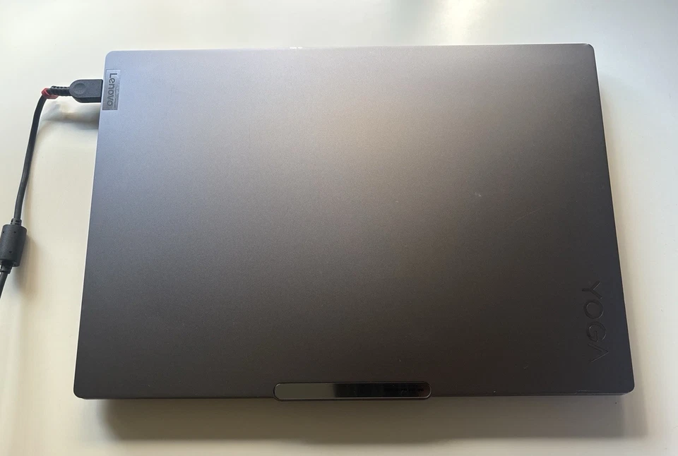 Lenovo Yoga Pro 9i 16" 32GB RAM 1TB SSD RTX 4050, Great Condition - Image 2 of 4