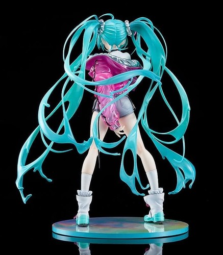 Vocaloid Hatsune Miku With SOLWA 1:7 Scale Statue **Authentic!!** Sealed - Picture 3 of 6