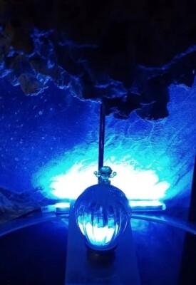 ALIEN USO ANTI-GRAVITY Hand Crafted Hand Painted LED LIT METEOR Lamp - SEE DTLS.