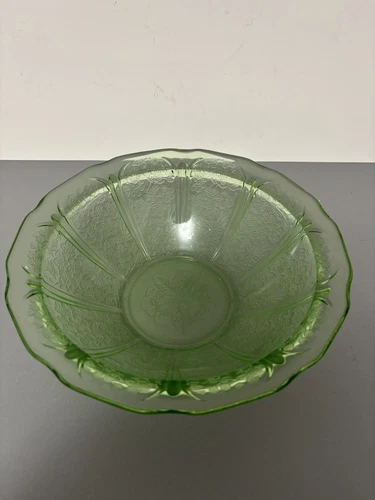 Green Depression Jeanette Cherry Blossom 8 1/2" Serving Fruit Bowl- Excellent!